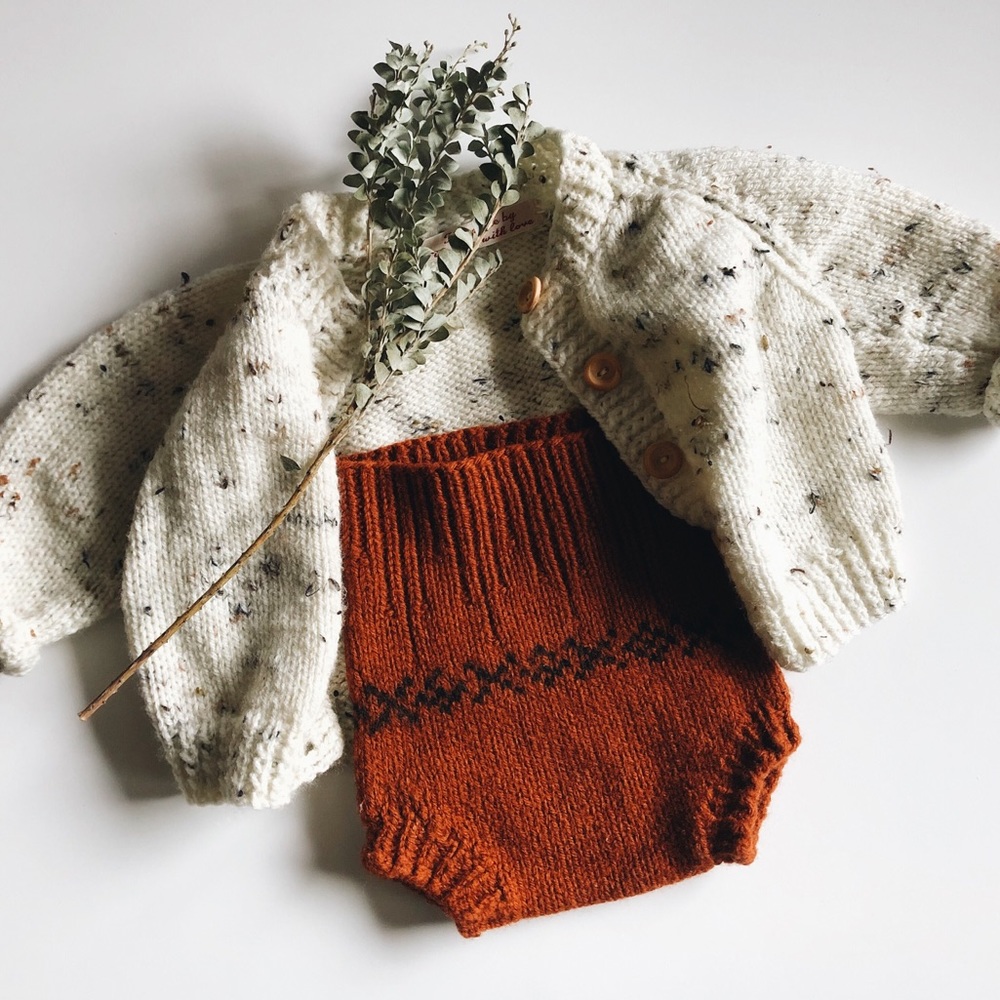 Hand Knit Unisex NB Baby Bloomers - EUC